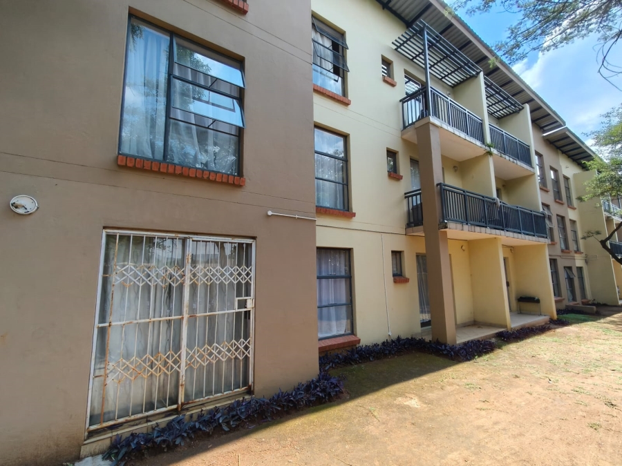 2 Bedroom Property for Sale in Geelhoutpark North West